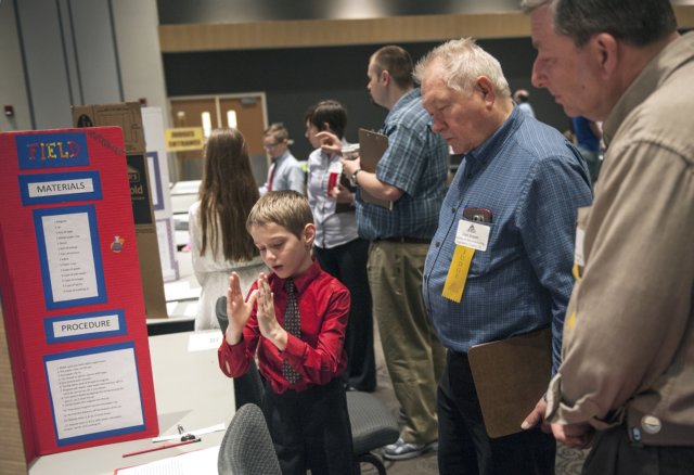 sciencefairjw019.jpg
