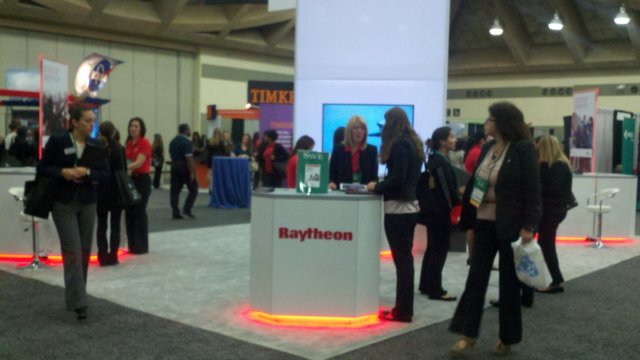careerfairraytheon2.jpg
